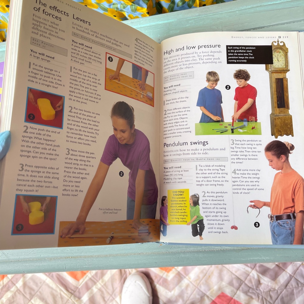 Science encyclopedia book - Picture 13 of 14